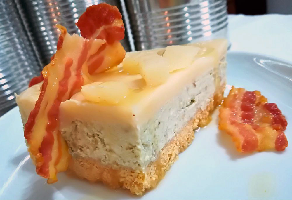 Cheesecake salata con crema di fave